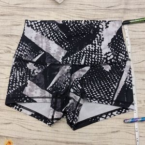 Lululemon black and white shorts